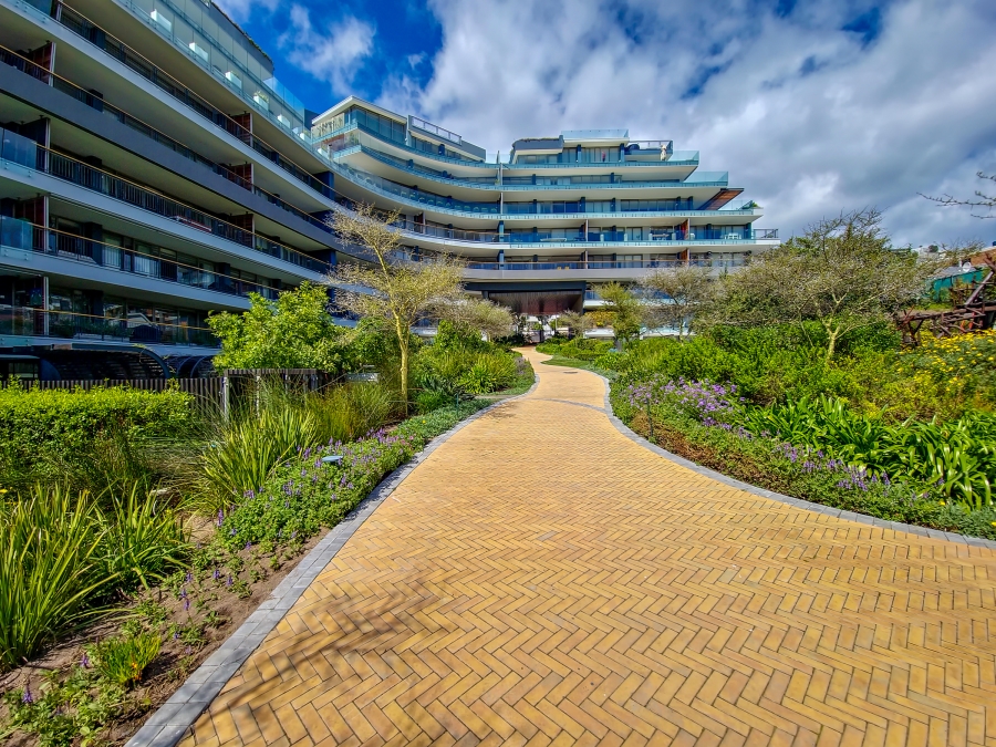 To Let 1 Bedroom Property for Rent in Sea Point Western Cape
